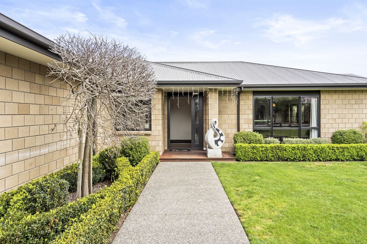 61 West Thompson Street, Leamington, Cambridge - Carousel 1