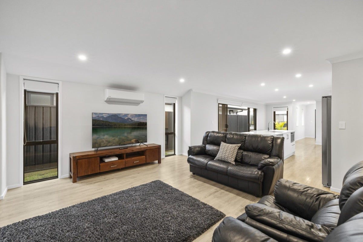 3 Greenwich Street, Papamoa - Carousel 24