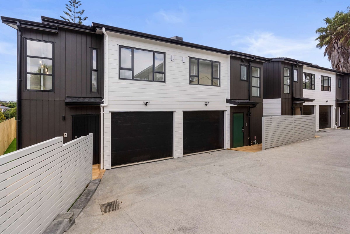 33D Patons Road, Howick, Auckland - Carousel 1