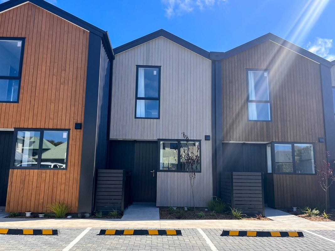 3/111 Edgeware Road, St Albans, Christchurch - Carousel 2