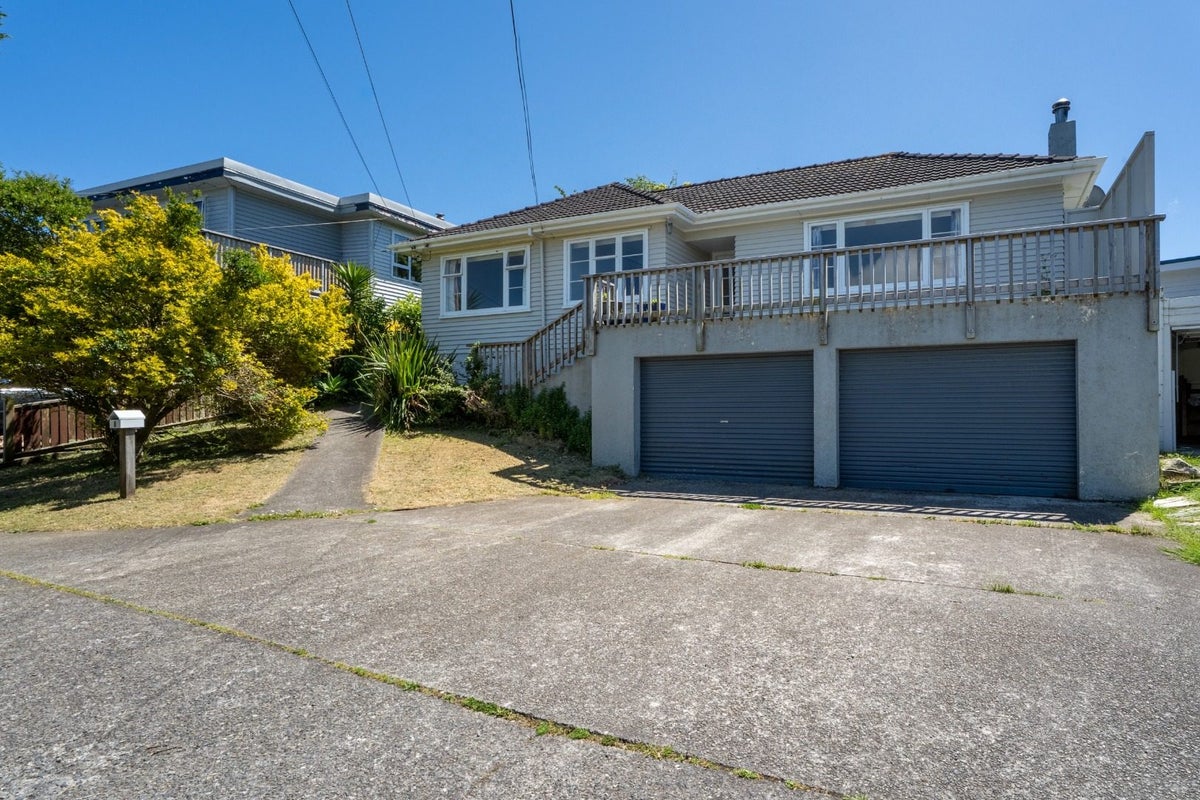 8 Spenmoor Street, Newlands, Wellington - Carousel 1