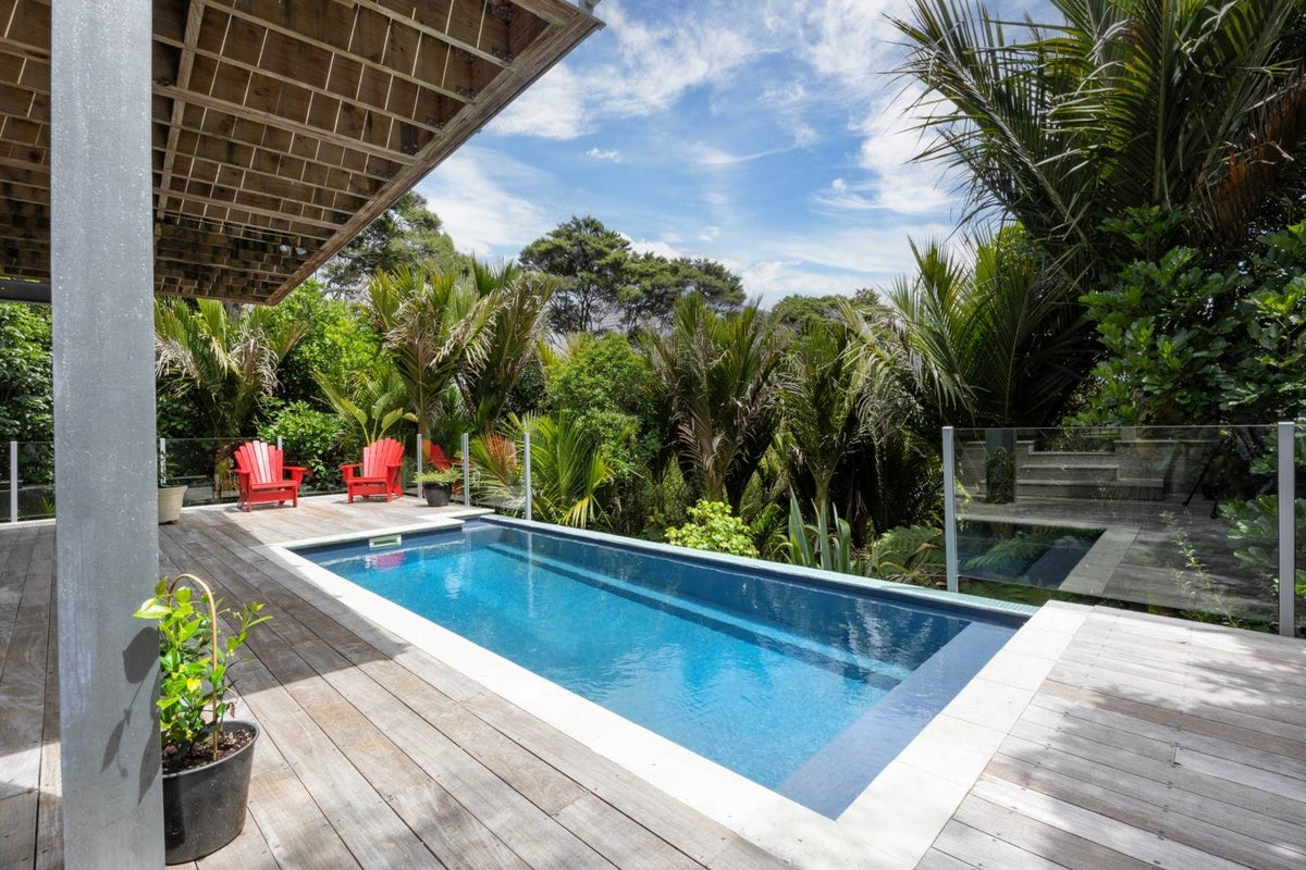 63 Kohu Road, Titirangi, Auckland - Carousel 2