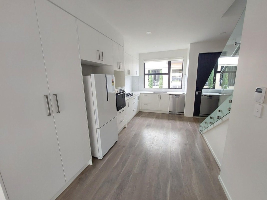 4 Ti Kouka Lane, Sandringham, Auckland - Carousel 2