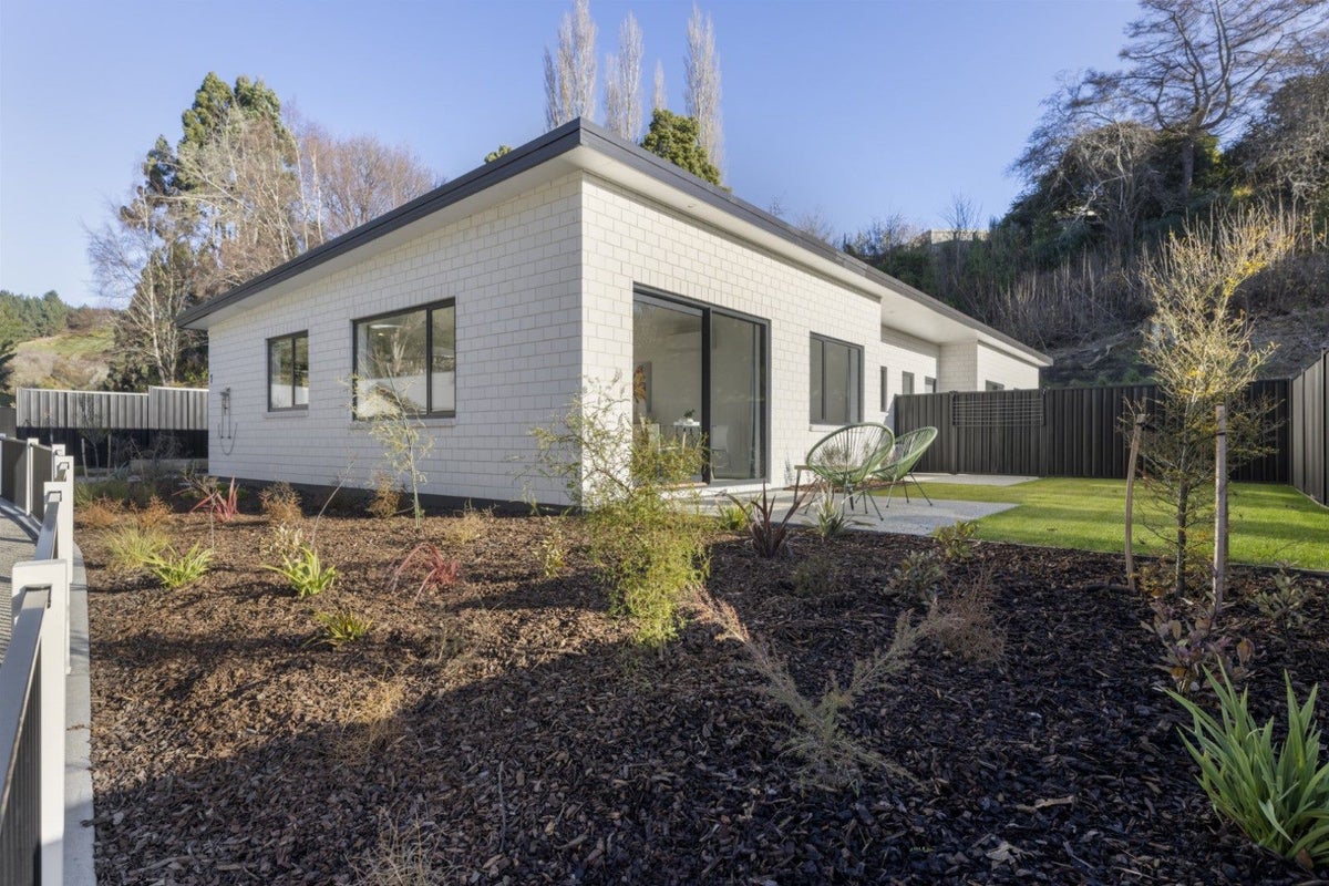 7A Rose Drive, Concord, Dunedin - Carousel 1