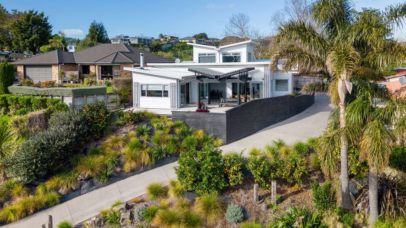 23 Orion Drive, Welcome Bay, Tauranga - Carousel 1