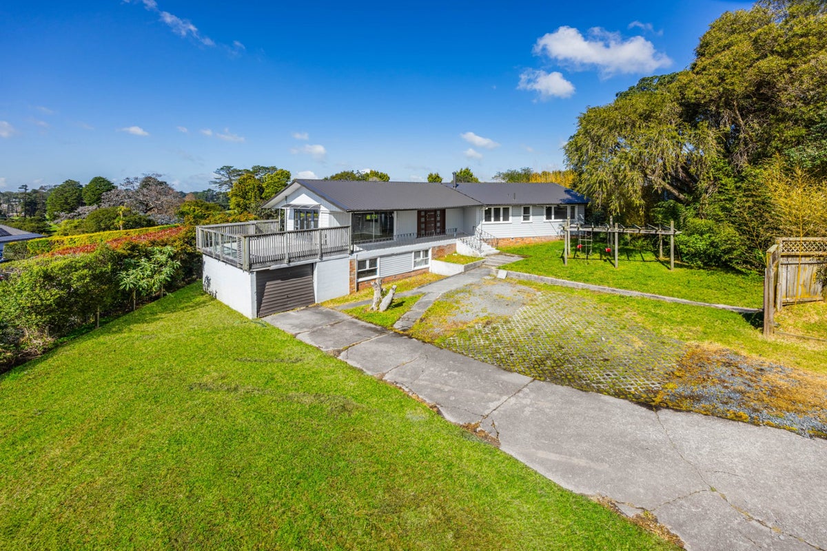 64 Astley Avenue, New Lynn, Waitakere City, Auckland - Carousel 1