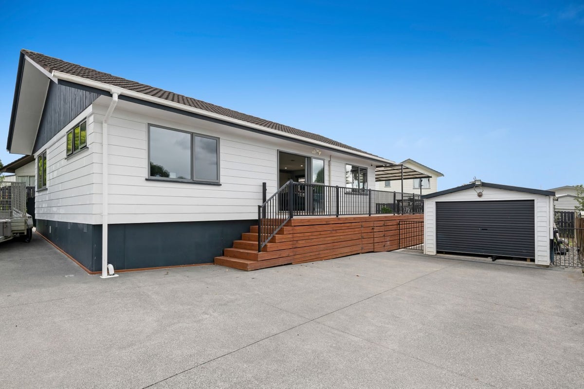 1 Devonshire Road, Unsworth Heights, Auckland - Carousel 2