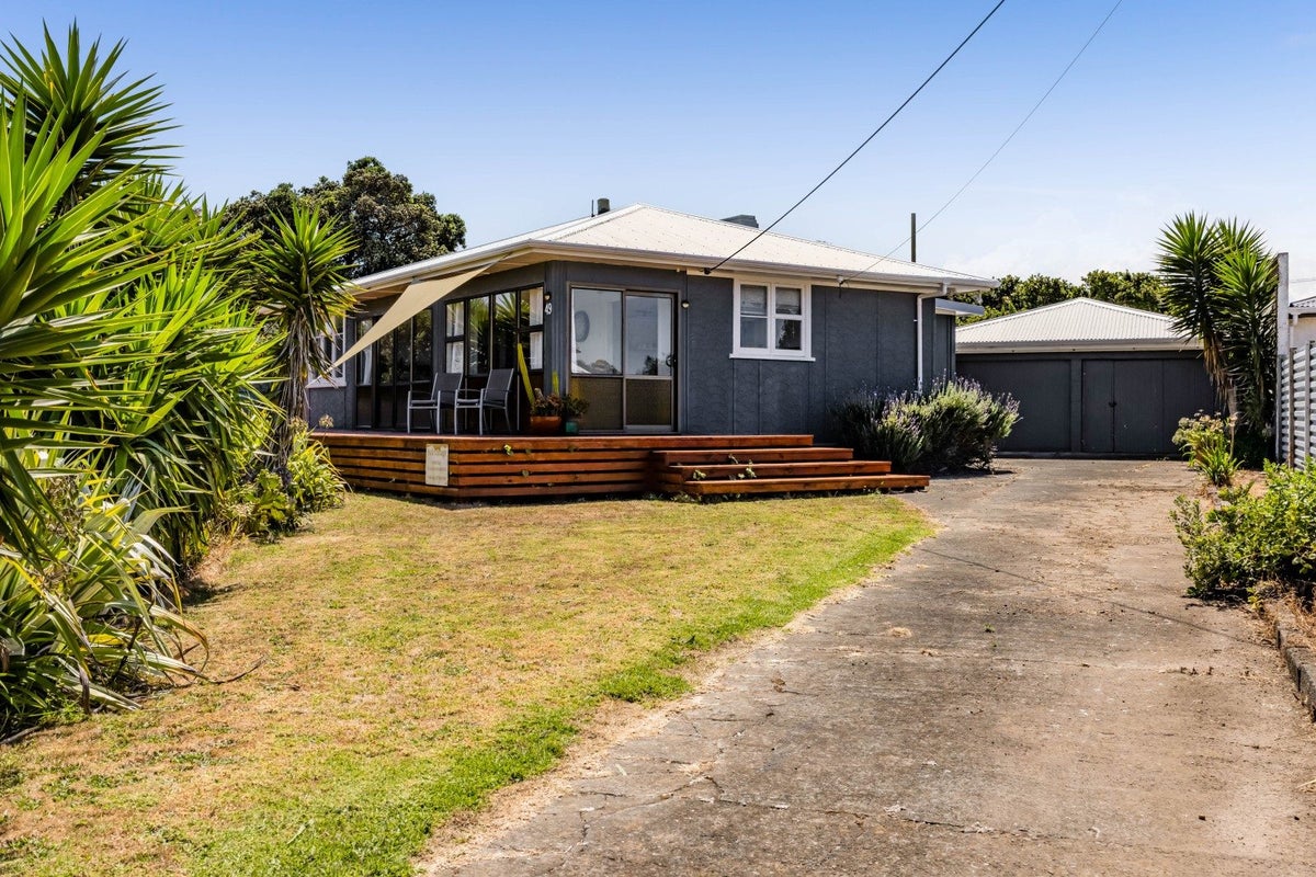 49 Fox Street, Opunake - Carousel 1