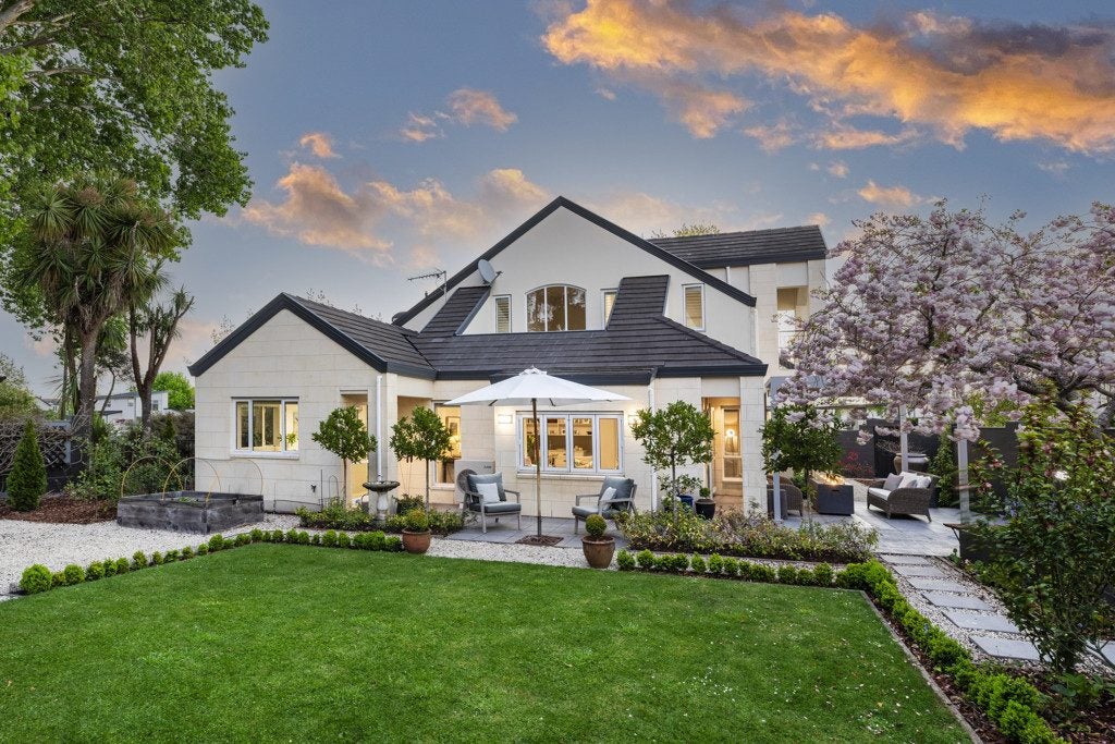 30 Chateau Drive, Burnside, Christchurch - Carousel 1