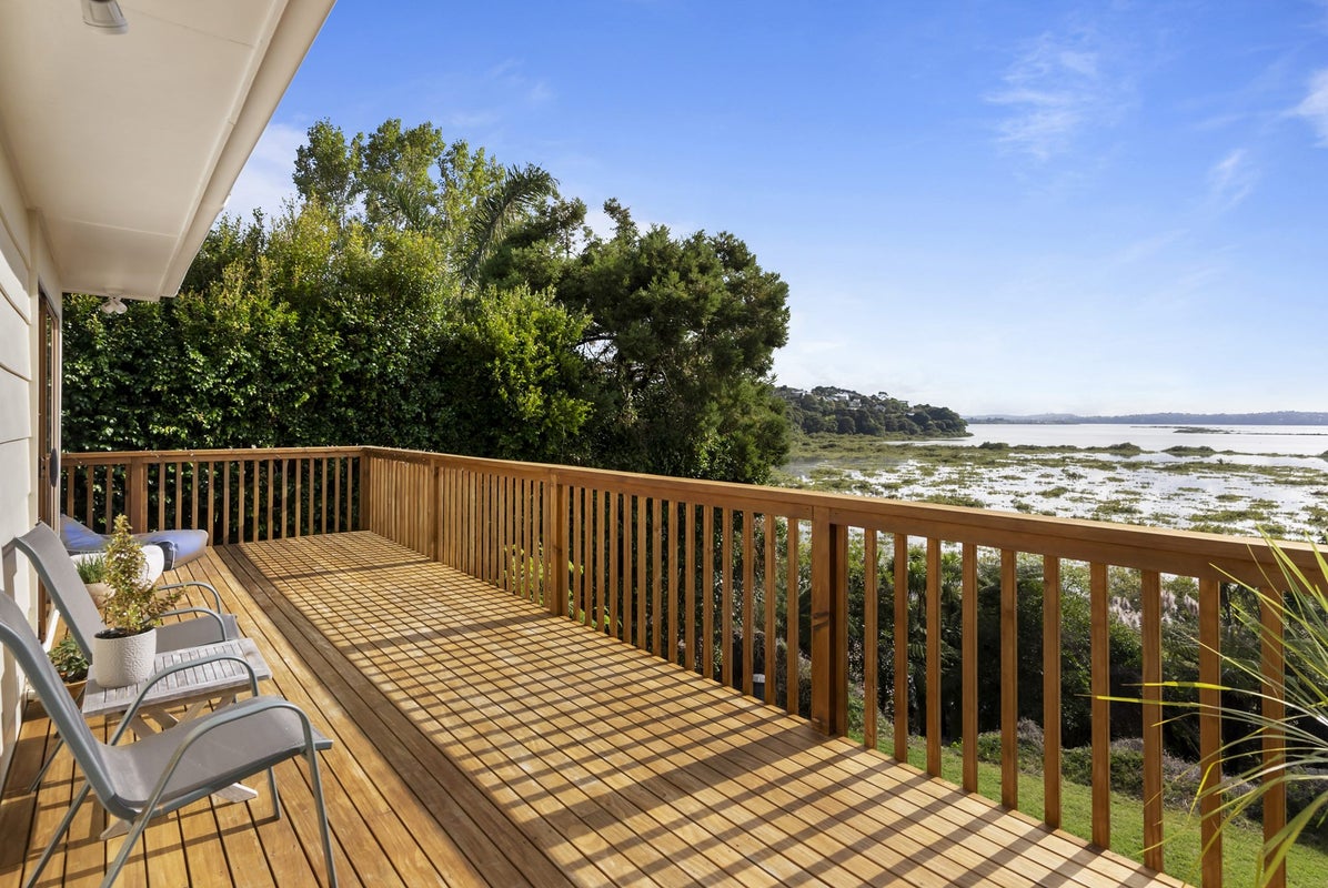 31 Pipitea Place, Massey, Auckland - Carousel 2
