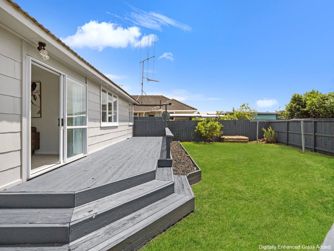 15 Odette Street, Bader, Hamilton - Carousel 2