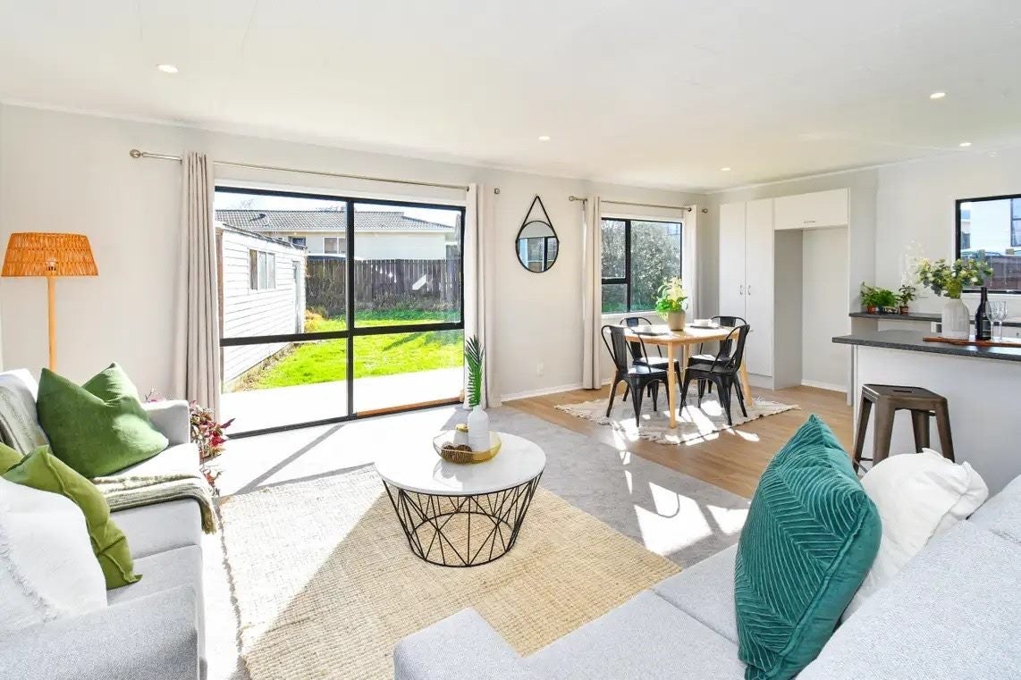 14 Secretariat Place, Randwick Park, Auckland - Carousel 2