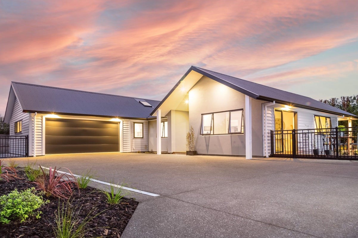 29 Westwood Avenue, Greytown - Carousel 1