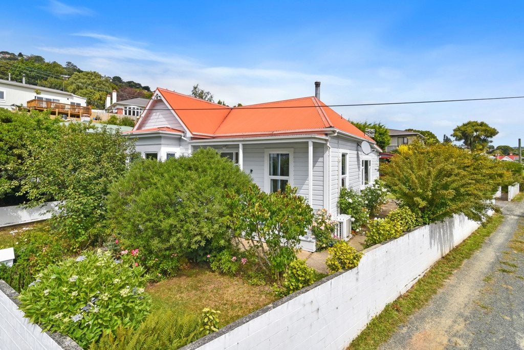 14 Arnold Street, North East Valley, Dunedin - Carousel 1