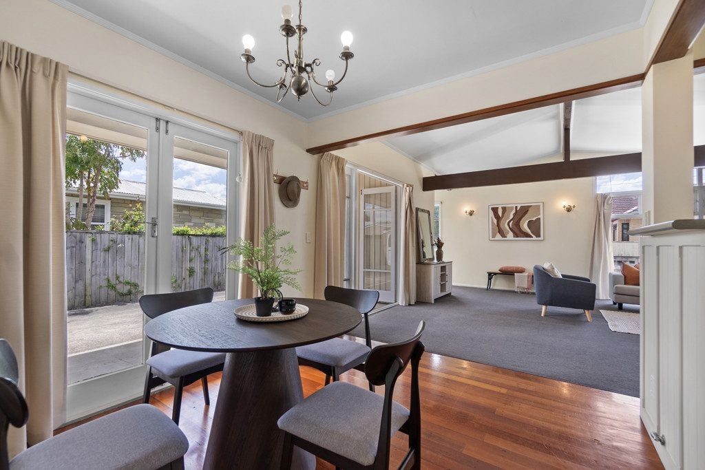24 Braid Road, St Andrews, Hamilton - Carousel 2