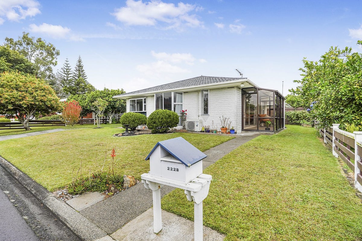 222B Peachgrove Road, Claudelands, Hamilton - Carousel 1