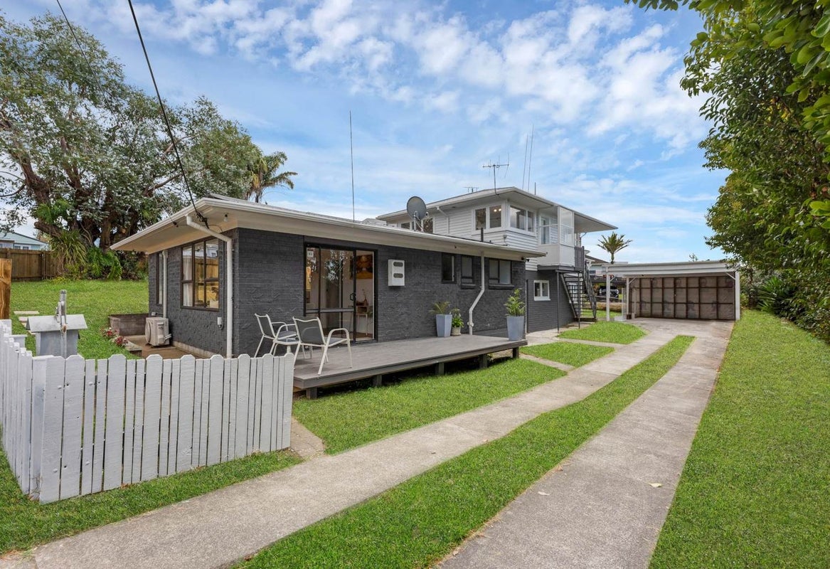 1/10 Mildmay Road, Henderson, Auckland - Carousel 1