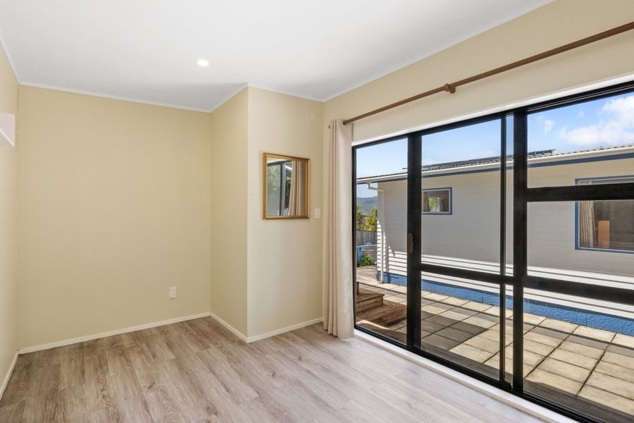 11 Gainsborough Grove, Belmont, Lower Hutt - Carousel 15