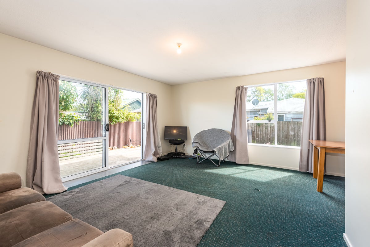 1/8 Edward Avenue, Edgeware, Christchurch - Carousel 2