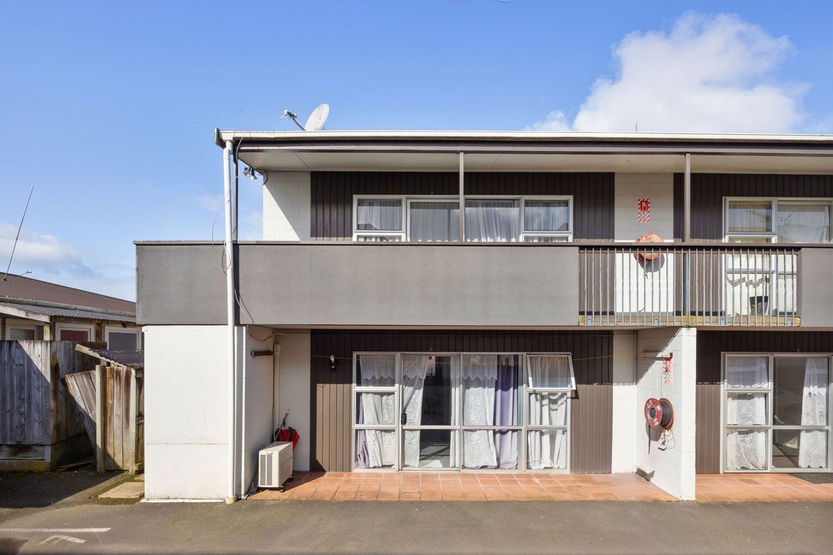 7/259 Ulster Street, Whitiora, Hamilton - Carousel 1