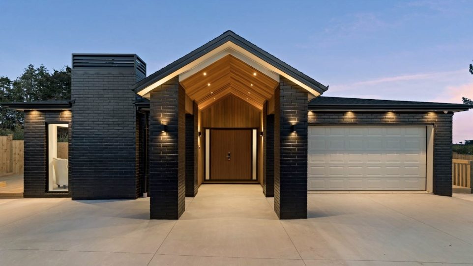 8 Barrel Crescent, Swanson, Auckland - Carousel 1