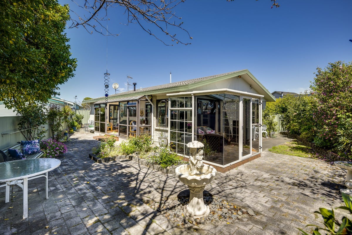 6A Chester Street, Taradale, Napier - Carousel 2