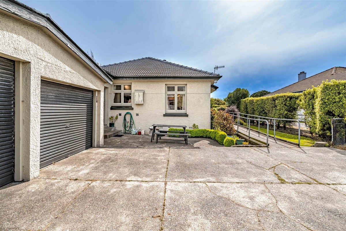 198 Nelson Street, Strathern, Invercargill - Carousel 15