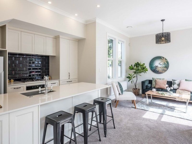 51 Tinakori Road, Thorndon, Wellington - Carousel 2