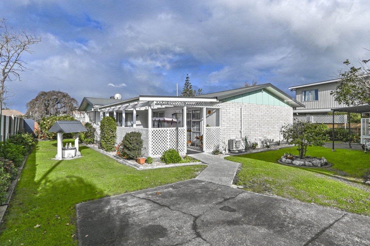 108A Stortford Street, Saint Leonards, Hastings - Carousel 1