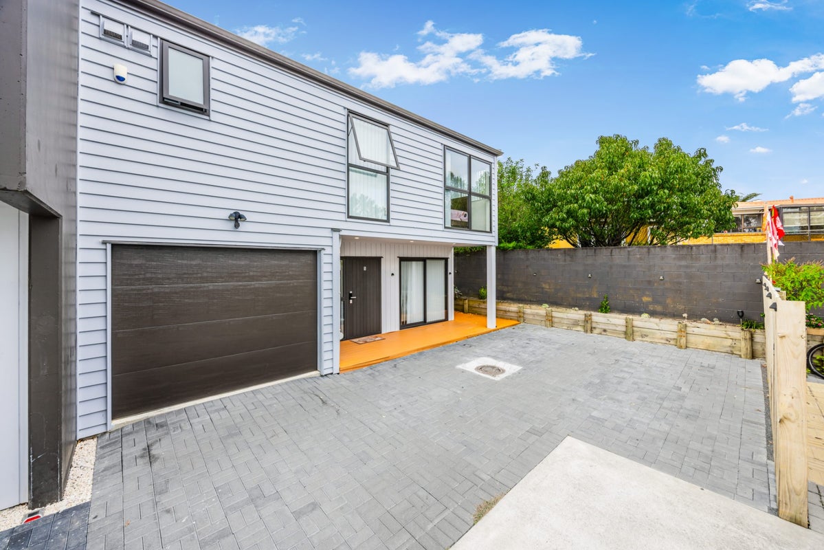 5/16 Clark Road, Pahurehure, Papakura - Carousel 1