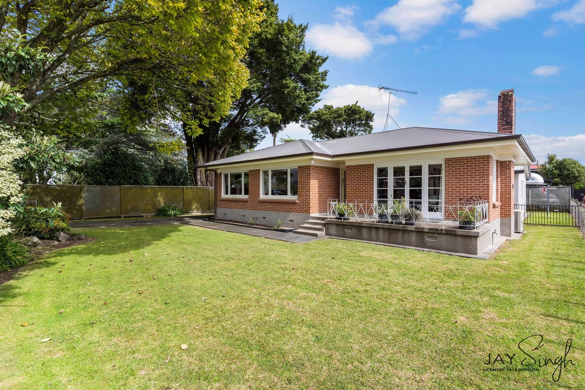 401 Great South Road, Opaheke, Papakura - Carousel 1