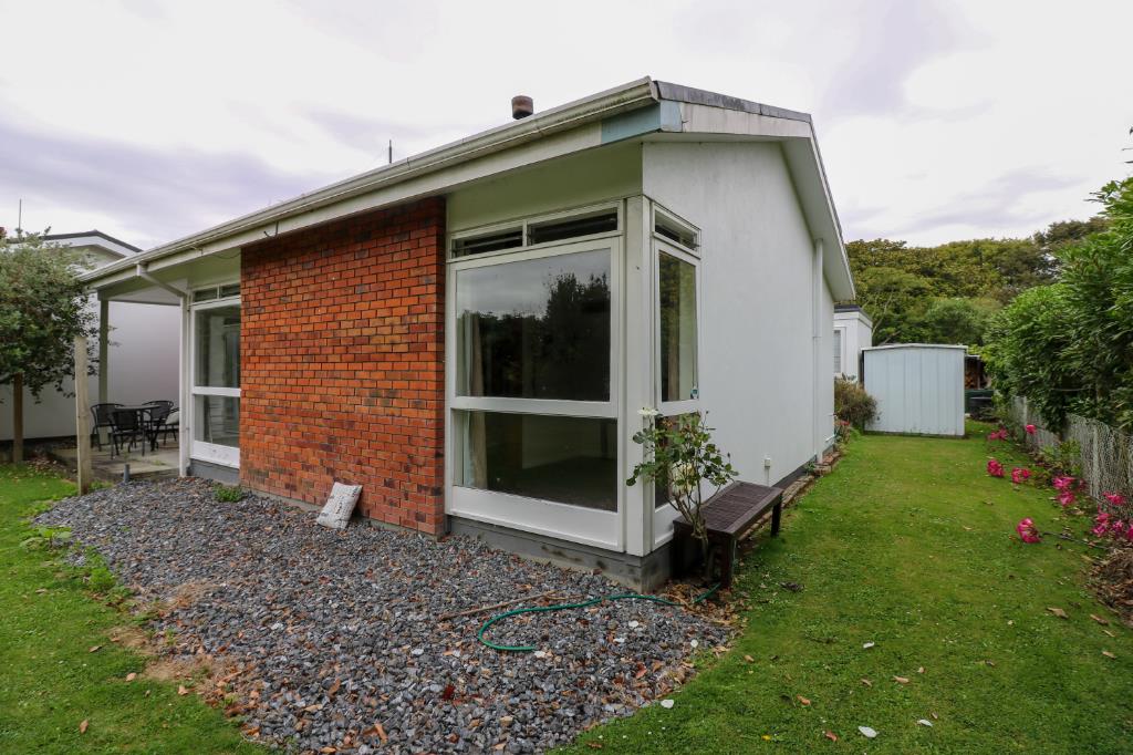 32B Batt Street, West End, Palmerston North - Carousel 1