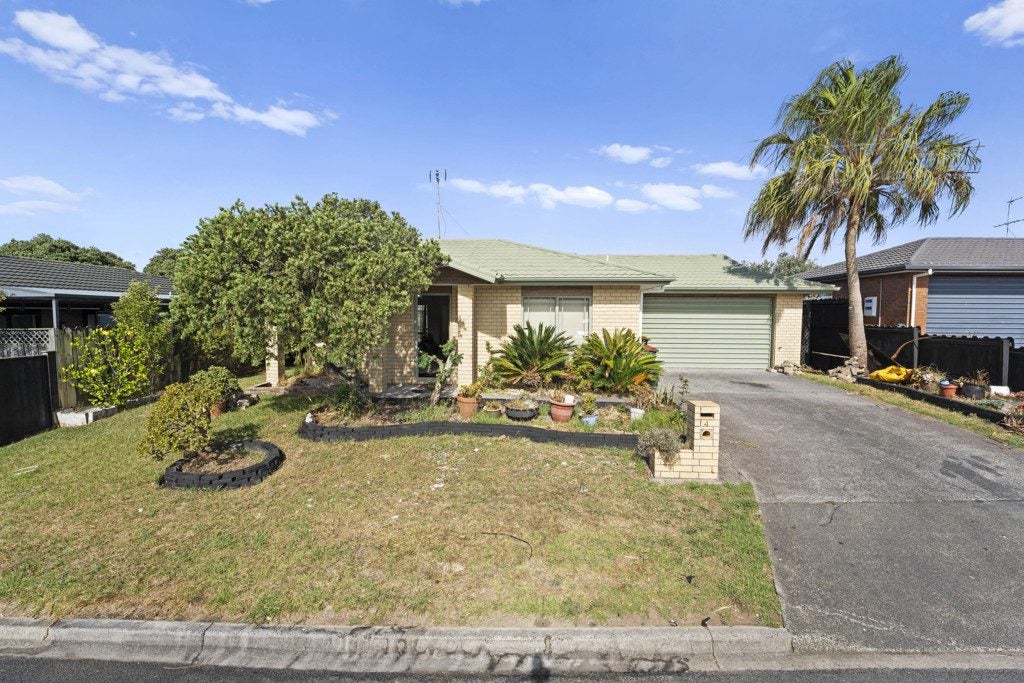 4 Footwide Place, Weymouth, Auckland - Carousel 1