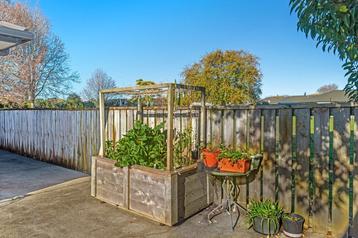 26 Leon Street, Riverdale, Gisborne - Carousel 21