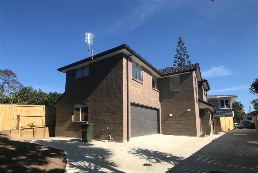 156A Ennis Avenue, Pakuranga Heights, Auckland - Carousel 1