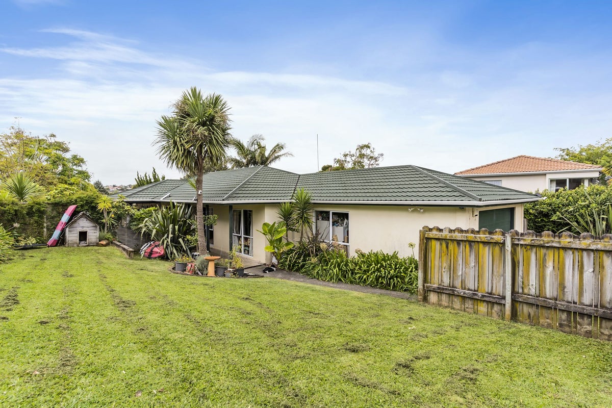 68 Whitford Road, Botany Downs, Auckland - Carousel 1