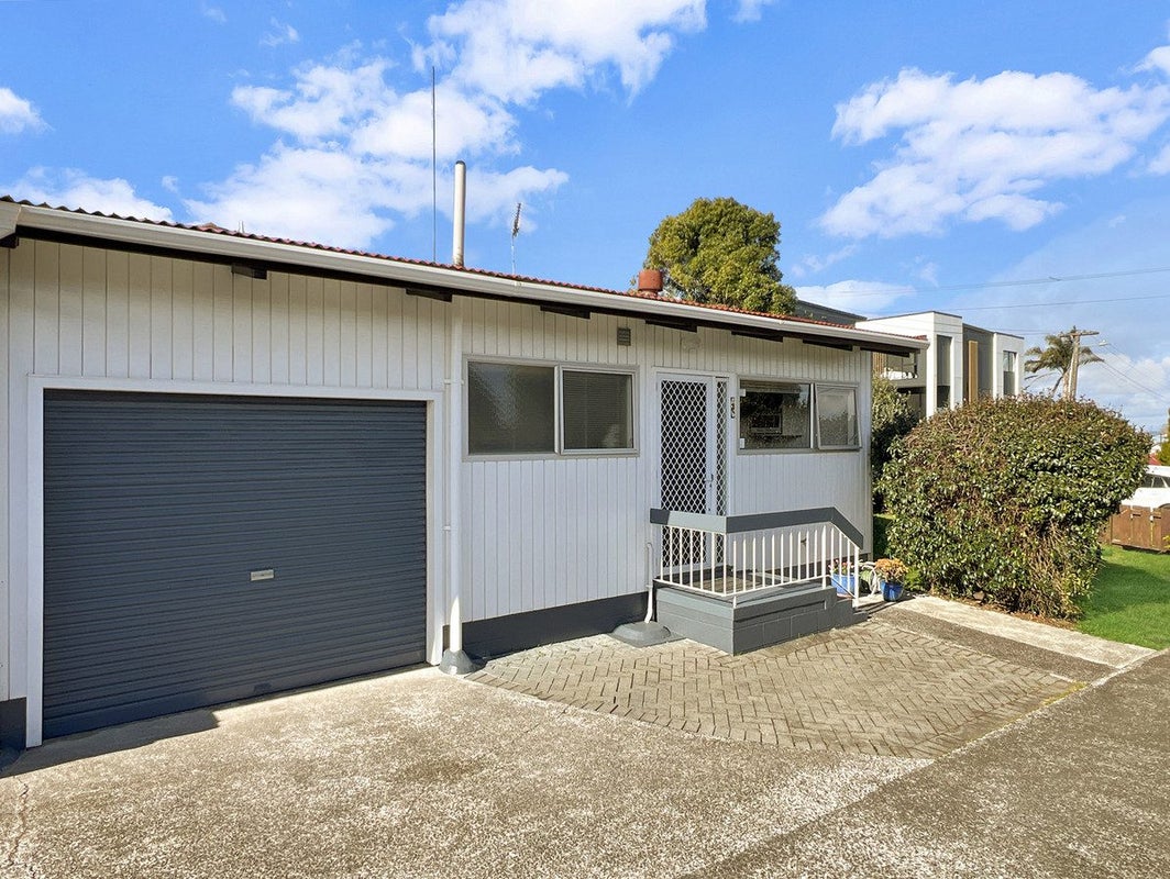 1/30 Turama Road, Royal Oak, Auckland - Carousel 2