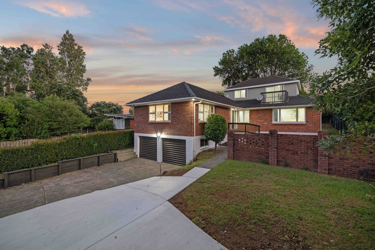 87 Hill Road, Hillpark, Auckland - Carousel 1