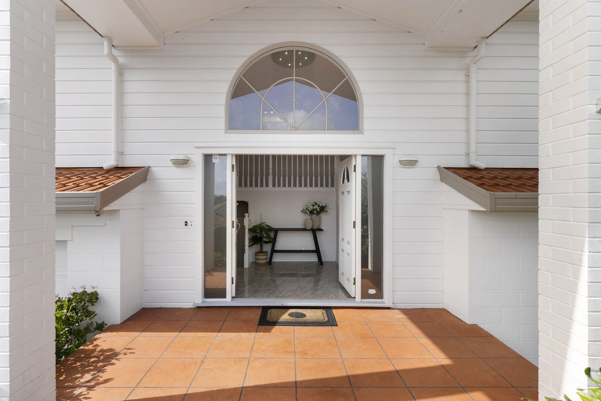 24 Kenmure Avenue, Forrest Hill, Auckland - Carousel 2