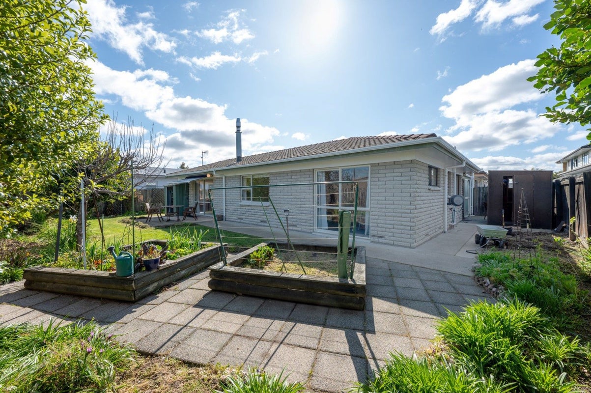16C Grey Street, Glenholme, Rotorua - Carousel 2