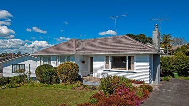 57 Nelson Street, Howick, Auckland - Carousel 1