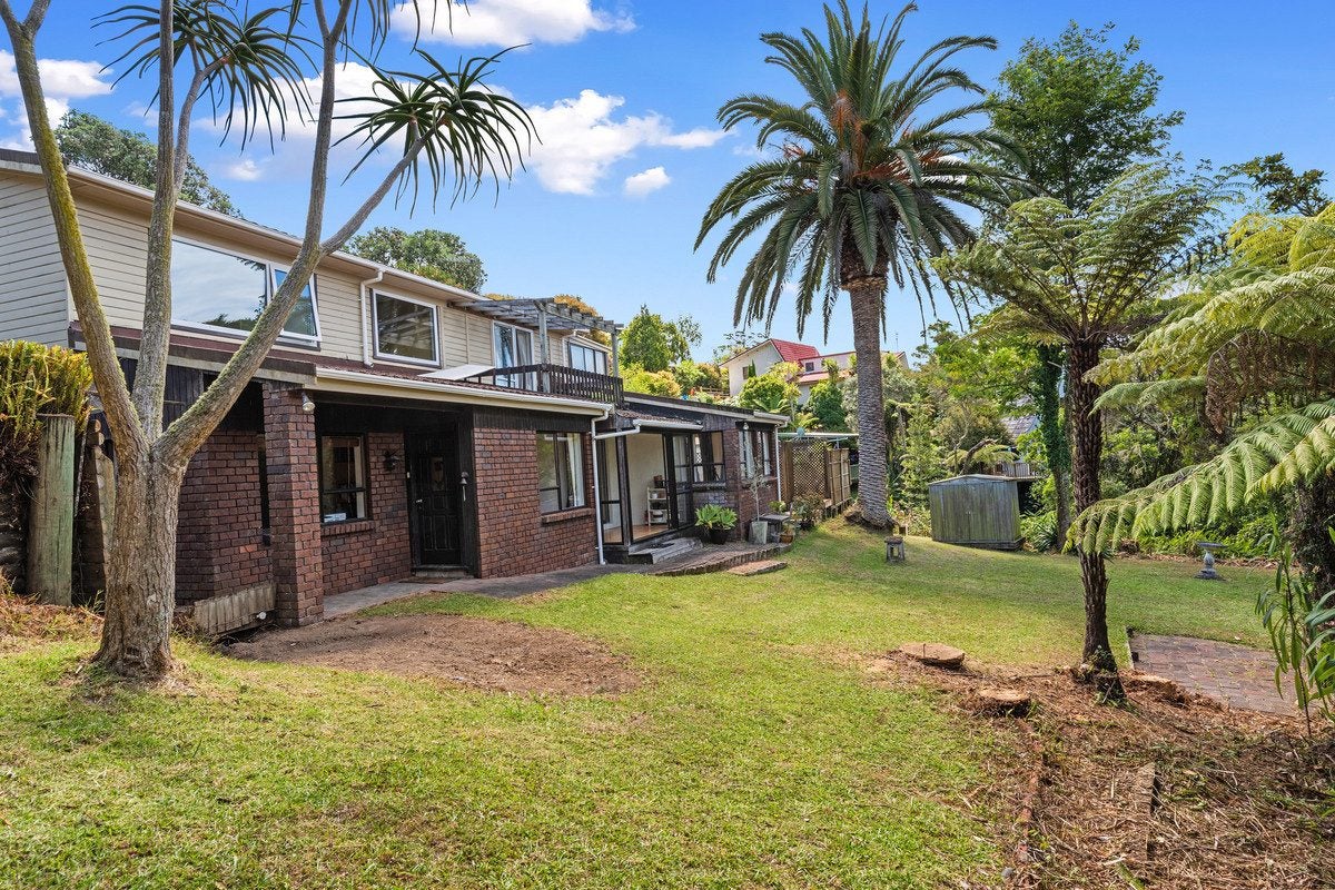 9 Glenwood Avenue, Birkenhead, Auckland - Carousel 1