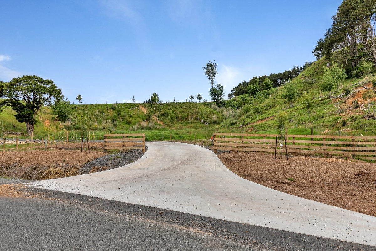 0 Great North Road, Westmere, WHANGANUI - Carousel 2