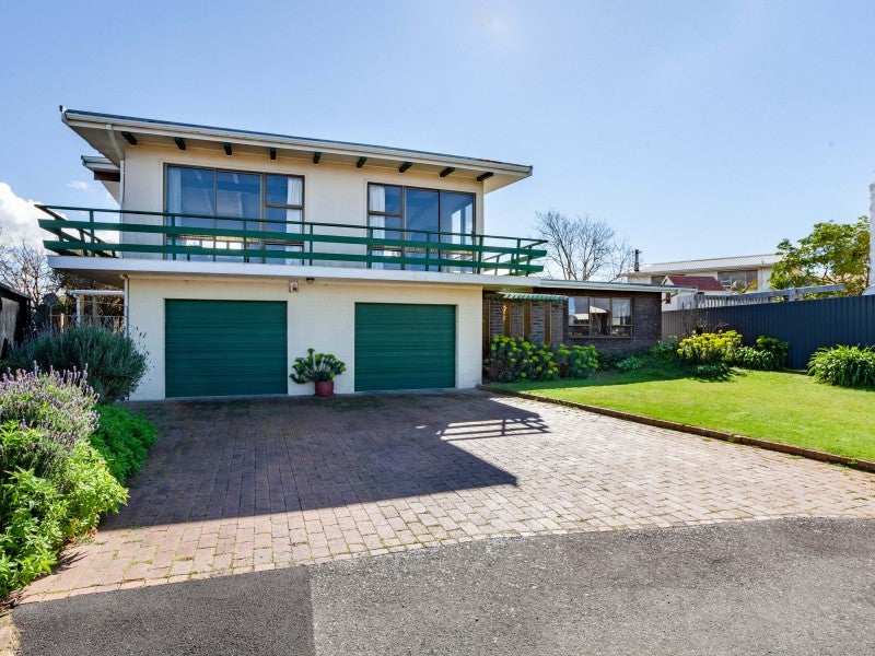 4 Bruce Place, Bay View, Napier - Carousel 1