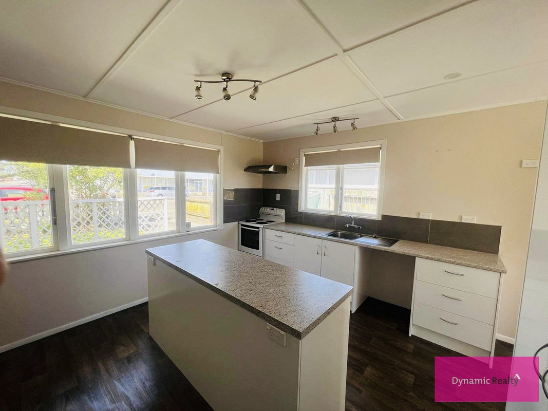 134 Vogel Street, Roslyn, Palmerston North - Carousel 1