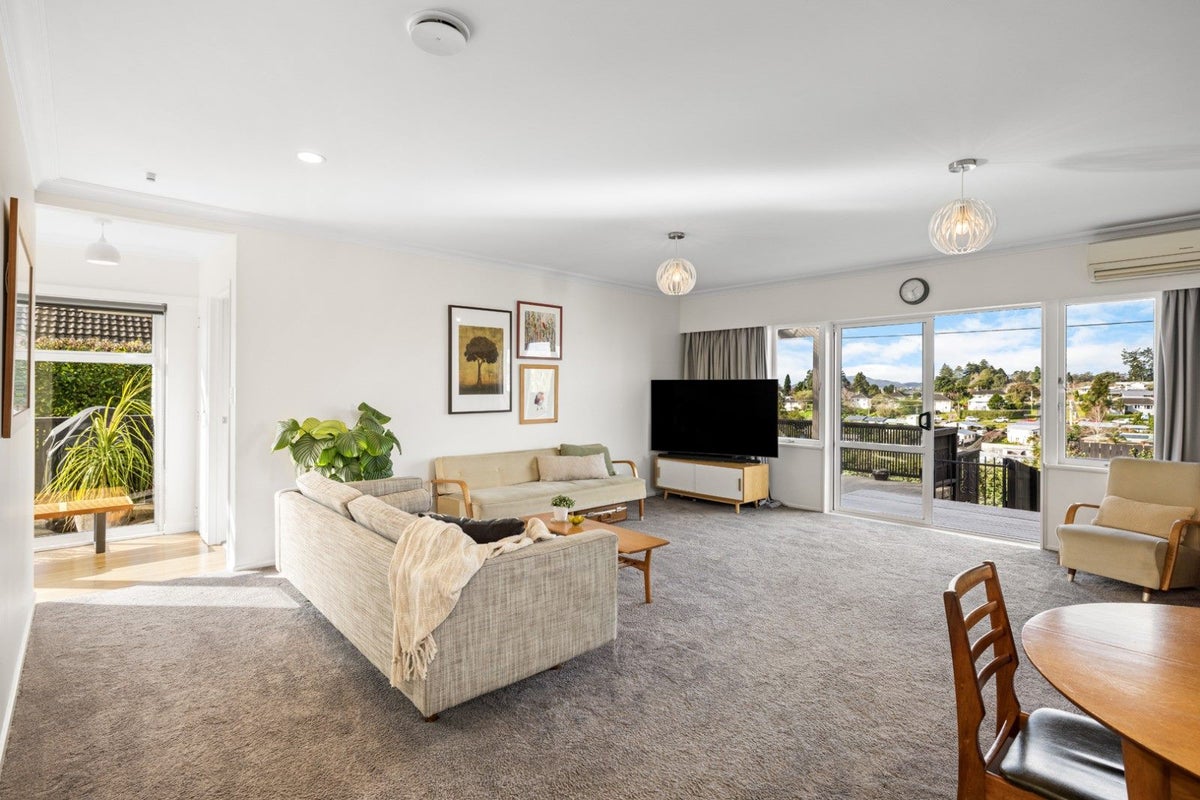 75 Greerton Road, Gate Pa, Tauranga - Carousel 1