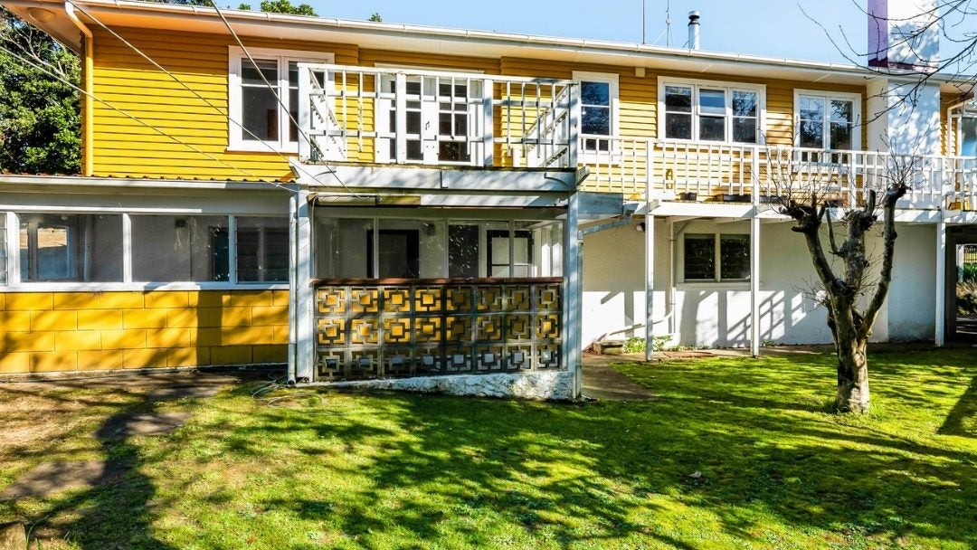 402 South Road, Hawera - Carousel 1