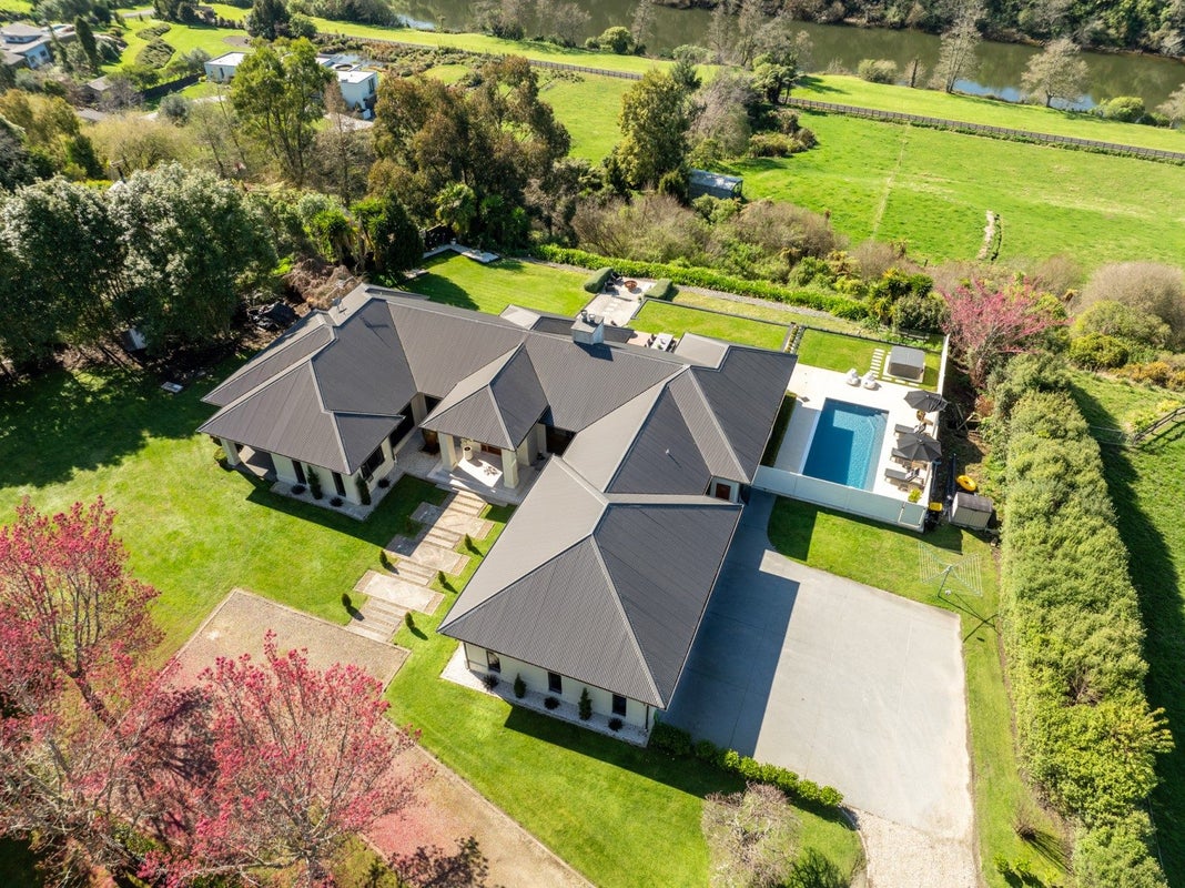 1/60 Lowe Road, Rukuhia, Hamilton - Carousel 34