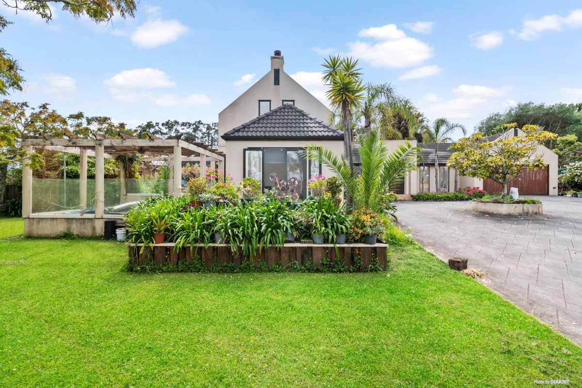 28 Burnaston Court, Dannemora, Auckland - Carousel 1