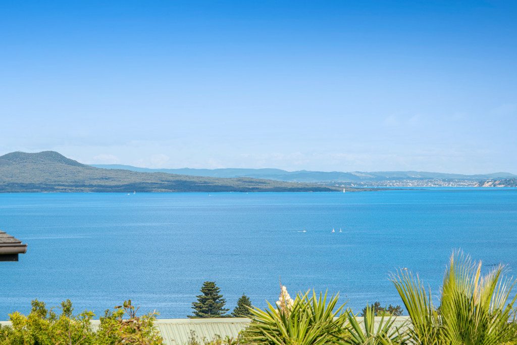 25 Firth Road, Torbay, Auckland - Carousel 50